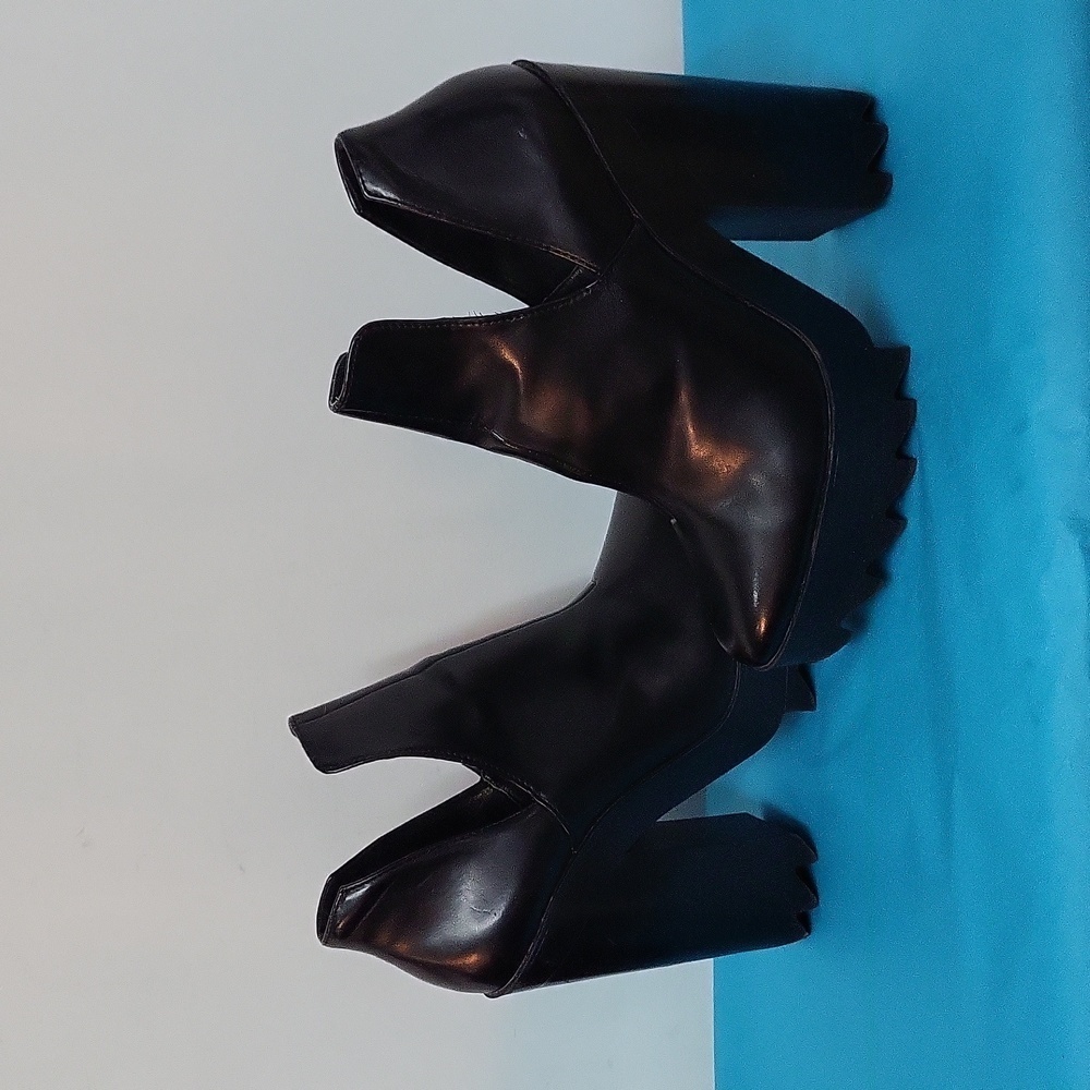 ZARA black chunky platform heel boot